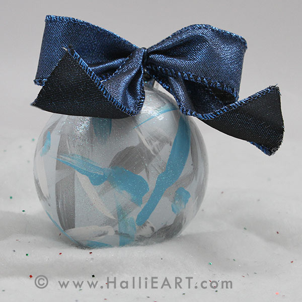 HalliEART Ornament 1 Detail