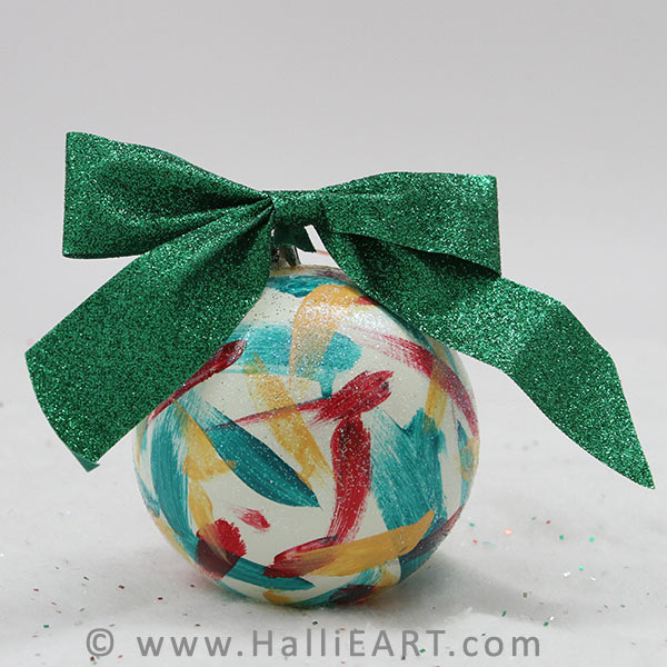HalliEART Ornament 1 Detail