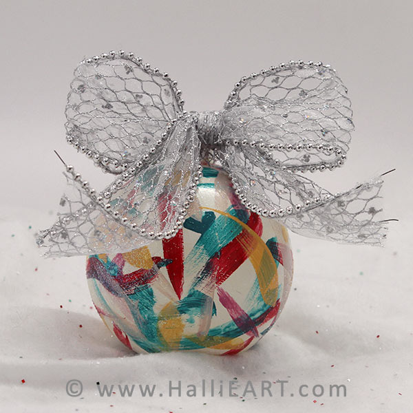 HalliEART Ornament 1 Detail